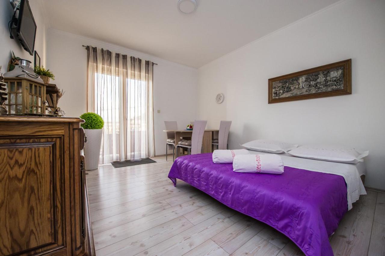 Apartments Nino โปดสตรานา ภายนอก รูปภาพ