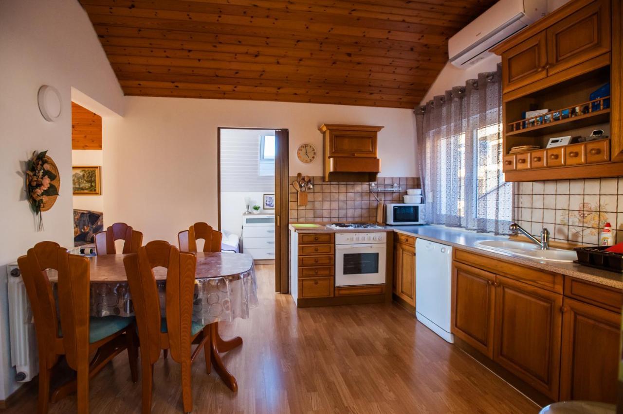 Apartments Nino โปดสตรานา ภายนอก รูปภาพ
