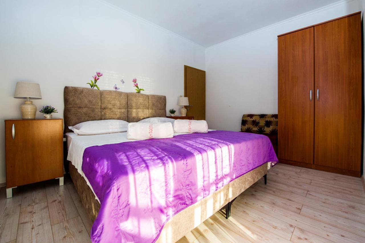 Apartments Nino โปดสตรานา ภายนอก รูปภาพ